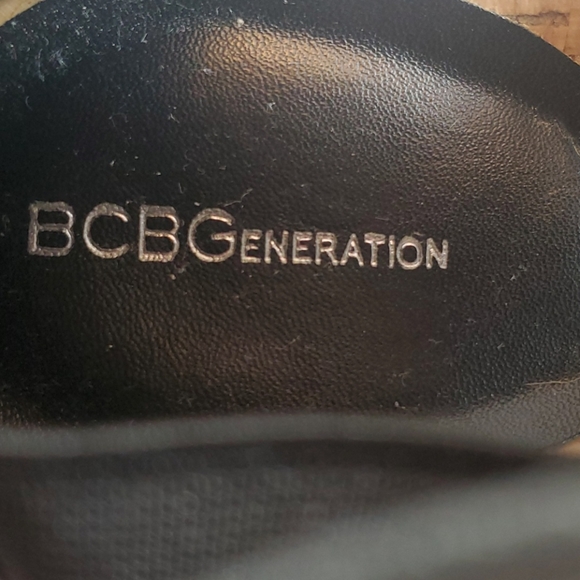BCBGENERATION Bevlea Wedge Sandaks - Picture 7 of 10